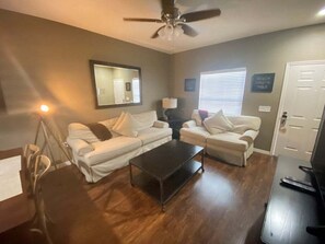 Townhome, 3 Bedrooms | Living area