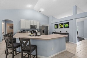 Private kitchen - Legacy Park Villa: 5br, Pool, Spa & Near Disney 5 Bedroom Villa (Davenport)