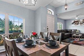 Villa, 5 habitaciones | Restauración