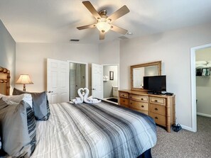 3 bedrooms, laptop workspace, iron/ironing board, free WiFi - Windsor Palms 3br Home W/ Private Pool Near Disney 3 Bedroom Townhouse (Kissimmee)