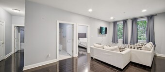 Comfortable 2br Retreat 15 Min To Nyc 2 Bedroom Condo