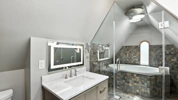 House, 3 Bedrooms | Bathroom | Towels