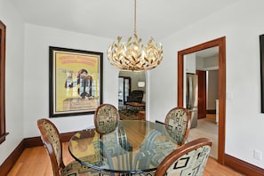 House, 3 Bedrooms | Dining