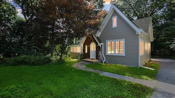 House, 3 Bedrooms | Exterior