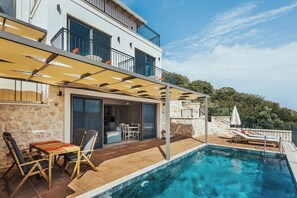 บริเวณภายนอก