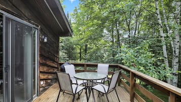 Cabin, 3 Bedrooms | Outdoor dining