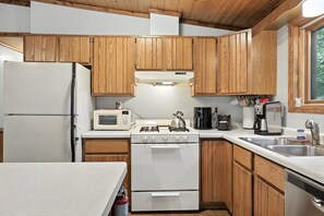 小屋, 3 間臥室 | 私人廚房 | 電冰箱、烤箱、咖啡機/沖茶器、烤麵包機