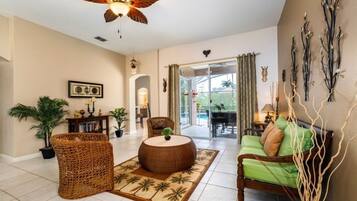 Villa, 4 Bedrooms | Interior