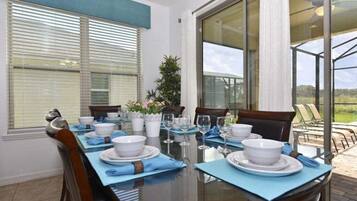 Villa, Multiple Bedrooms | Dining