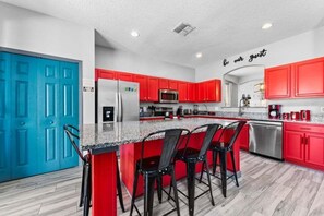 Villa, 6 Bedrooms | Private kitchen