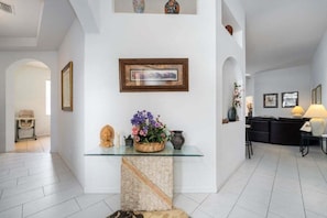 Villa, 4 Bedrooms | Interior