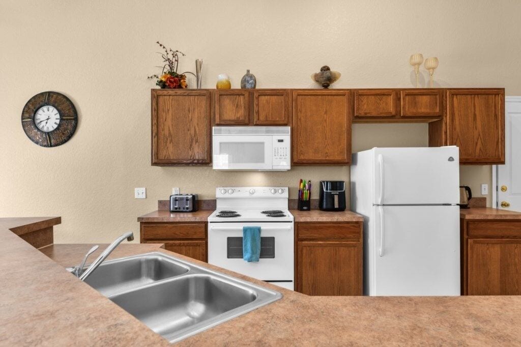 Private kitchen | Fridge, oven, coffee/tea maker, toaster