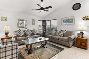 Villa, 3 Bedrooms | Living area