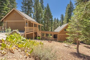 House, 3 Bedrooms | Exterior