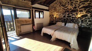 1 bedroom, iron/ironing board, Internet, bed sheets
