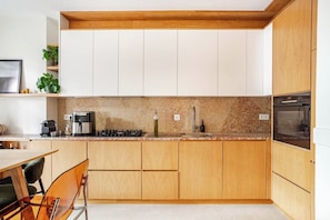 Four, plaque de cuisson, lave-vaisselle