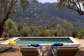 Pool - Mallorcan finca in the heart of nature with pool (Illes Balears)