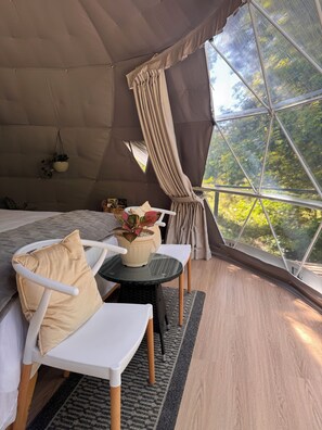 Quarto casal luxo, vista para a montanha | Wi-Fi de cortesia