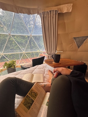 Deluxe Double Room, Mountain View | Interior