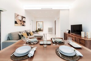 Condo | Premium bedding, down comforters, iron/ironing board, cribs/infant beds - Heritage (Como)