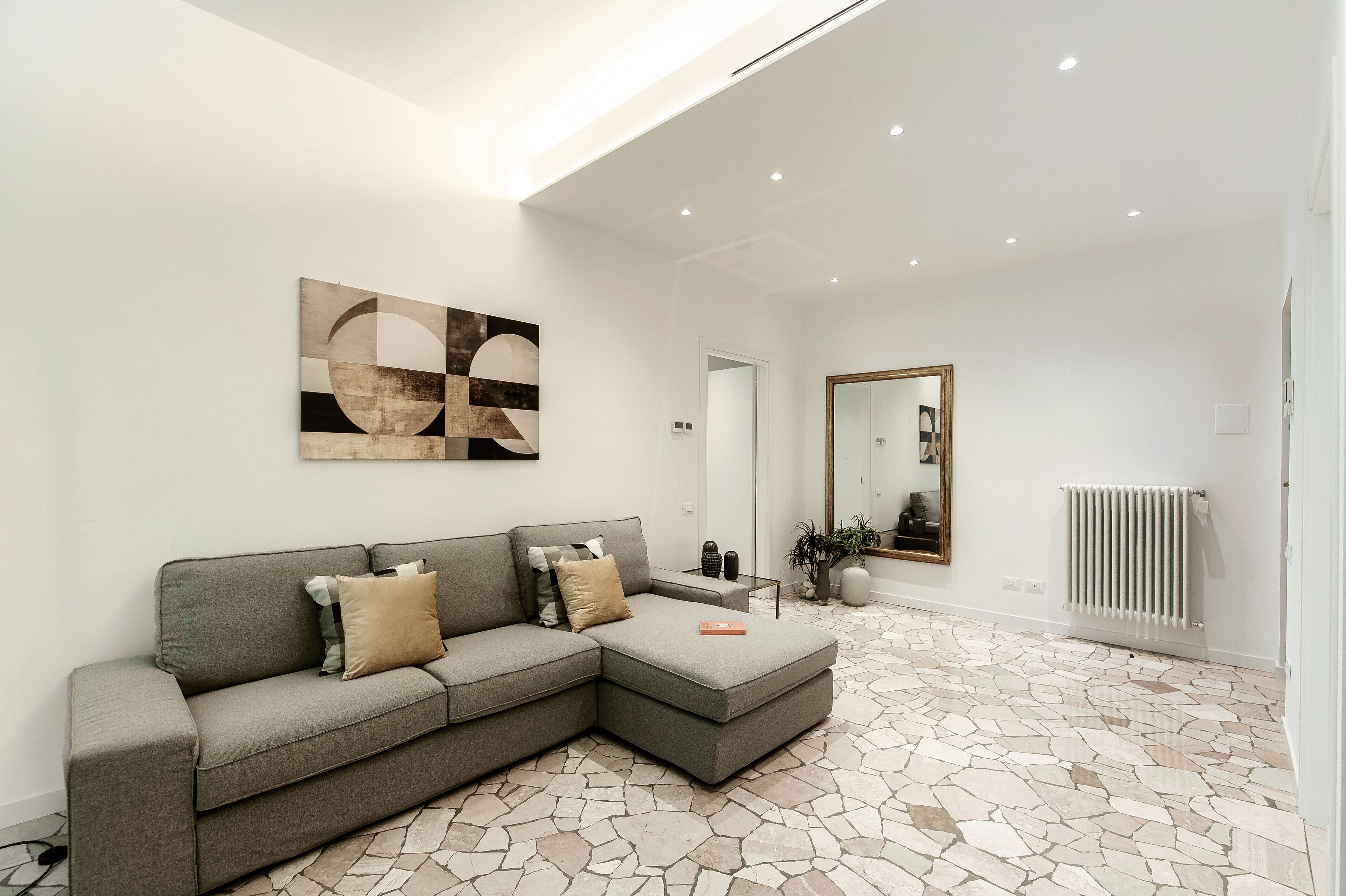 Condo | Premium bedding, down duvets, iron/ironing board, cots/infant beds