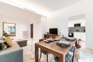 Condo | Living area - Heritage (Como)