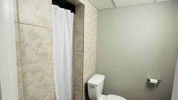 Handtücher, Seife, Toilettenpapier