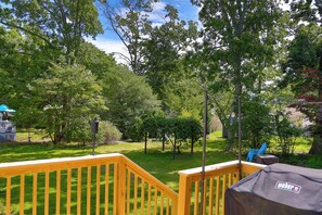 Property grounds - Come recharge and be minutes from the Delaware Bay, Cape May & Wildwood Beaches. (Lower Township)