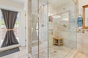Hair dryer, towels - Colorado Mountain Getaway – 5BR/3BA, Hot Tub, Near Vail (Edwards)
