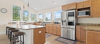 Colorado Mountain Getaway – 5BR/3BA, Hot Tub, Near Vail