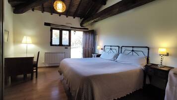 1 sovrum, strykjärn/strykbräda, internet och sängkläder