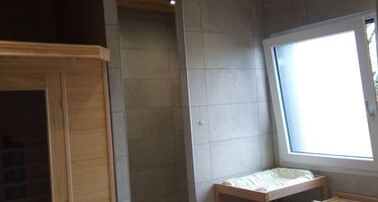 CHALET 4* CLOTURE 8 MN CASCADES TENDON PROCHE GERARDMER SAUNA 0679001623 TEL AVT