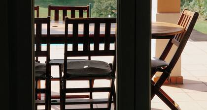 VILLA WITH PRIVATE SWIMMING POOL AND BEAUTIFUL GARDEN NEAR THE GOLF RESORT