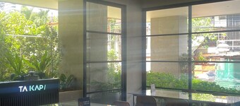 Modern Studio | Fast WiFi, Netflix | Short walk to IT Park