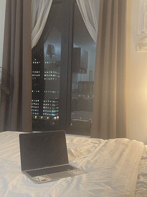 1 bedroom, WiFi, bed sheets