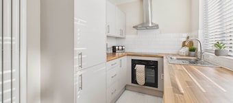 Host Stay Jomor House