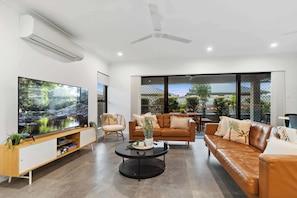 House | 4 bedrooms, Internet