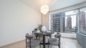 Apartment - Dubai Marina Apartment for 6 With Marina Views (Dubai)