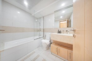 Apartment - Dubai Marina Apartment for 6 With Marina Views (Dubai)