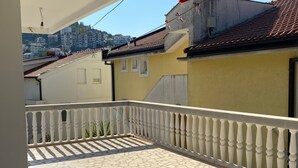 Apartment, 2 Bedrooms, Smoking, Balcony | Property grounds - Apartmani Jelena and Aleksandar (Herceg Novi)