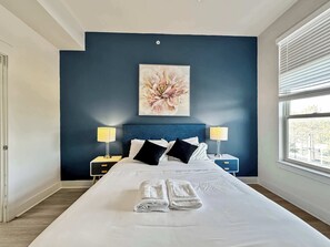 2 chambres, fer et planche à repasser, Wi-Fi, draps fournis