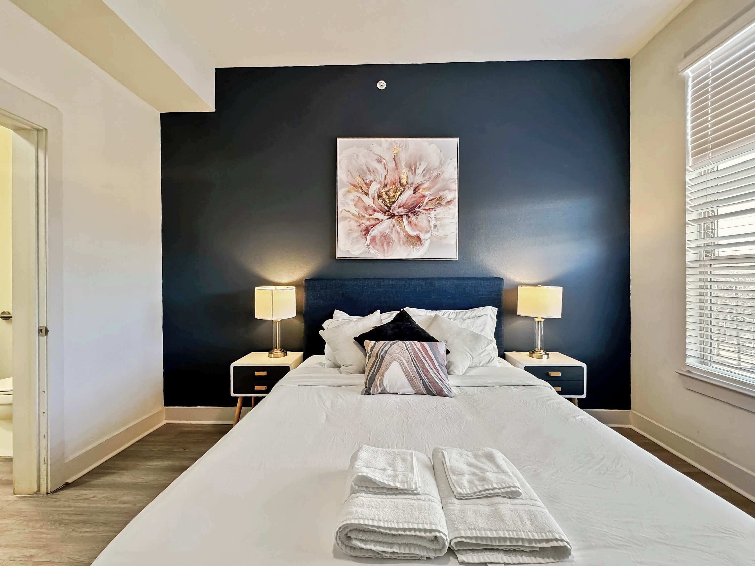 2 slaapkamers, een strijkplank/strijkijzer, wifi, beddengoed