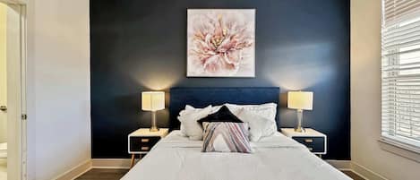 2 slaapkamers, een strijkplank/strijkijzer, wifi, beddengoed