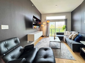 TV, offices - Spacious 2BD Deep Ellum Stay with Pool Gym Parking (Dallas)