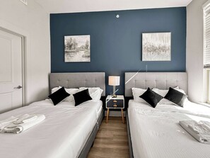 2 chambres, fer et planche à repasser, Wi-Fi, draps fournis