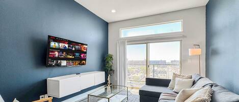 Téléviseur, bureau