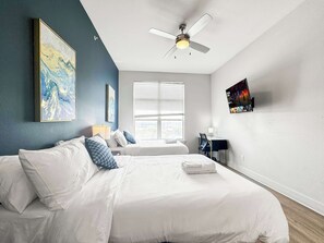 2 habitaciones, tabla de planchar con plancha, wifi y ropa de cama 