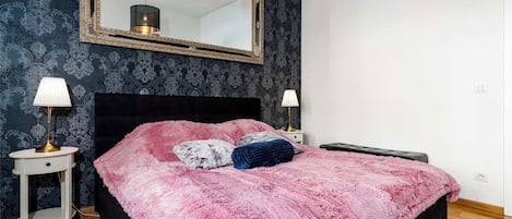 3 bedrooms, iron/ironing board, travel cot, WiFi