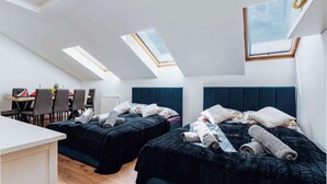 Desk, soundproofing, iron/ironing board, travel crib - Elephant Signature Penthouse (Prague 2)