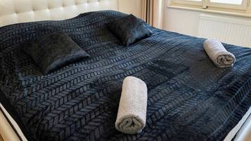 3 bedrooms, iron/ironing board, travel cot, WiFi